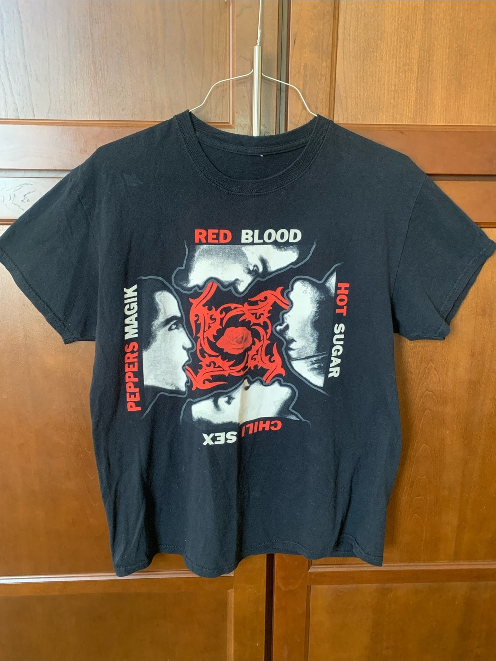 Red Hot Chili Peppers Blood Sugar Sex Magick Men’s Women’s Black T Shirt Large?